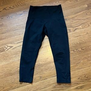 Zella capri leggings with mesh panel size small